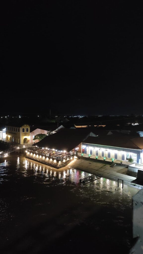 Porto das Barcas, uma visão noturna